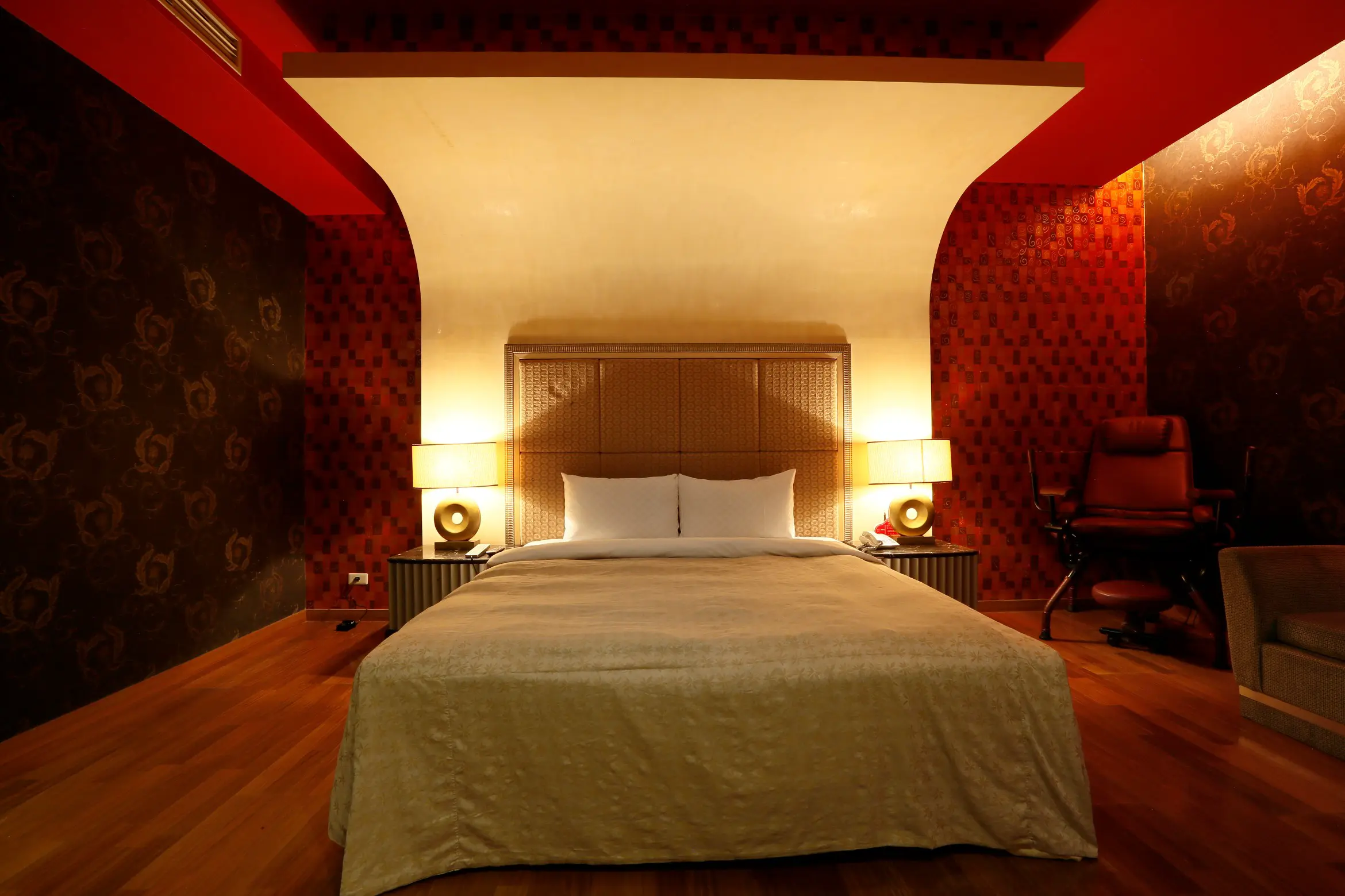 豪華汽車房-附SPA浴缸